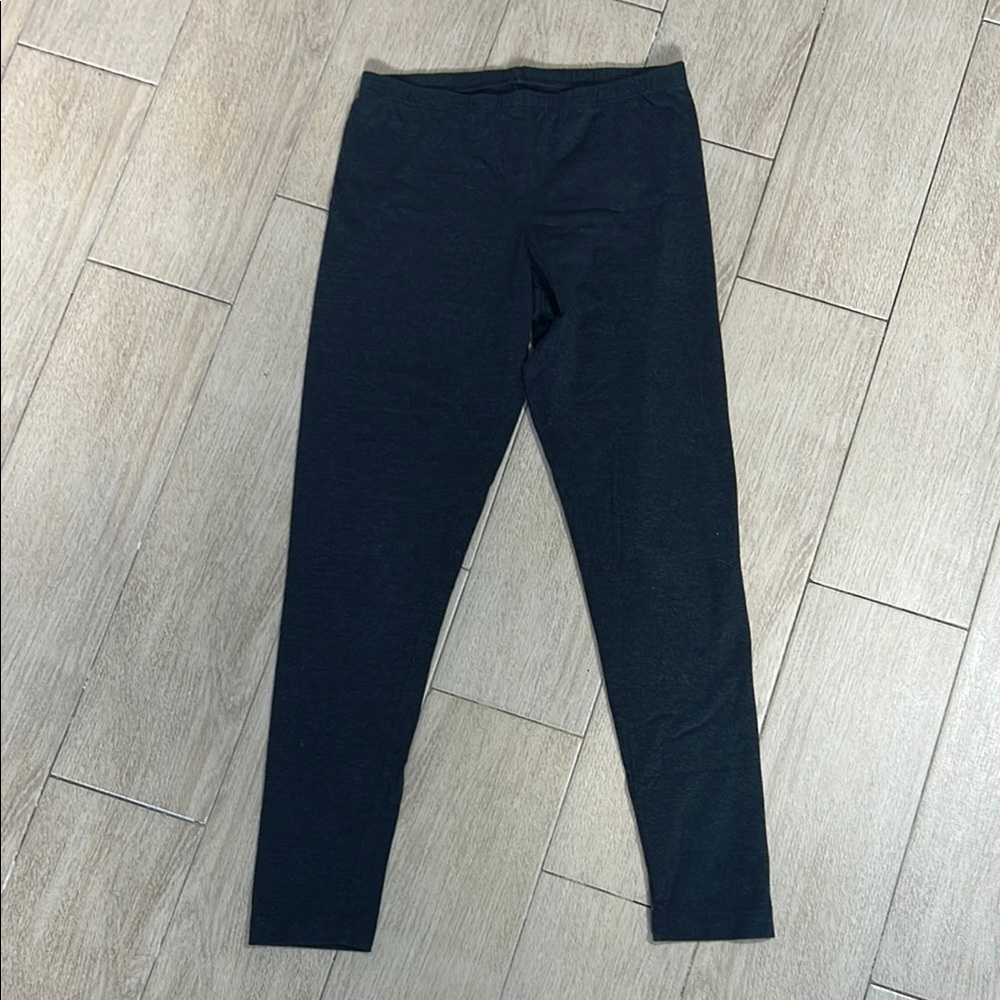 Old Navy Dark Gray Capri Leggings Sleek Stretchy Fit